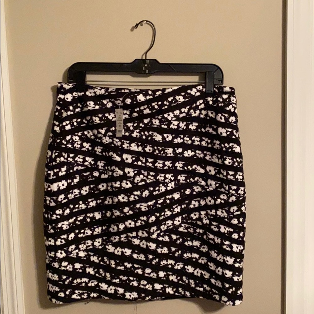 White House Black Market skirt
